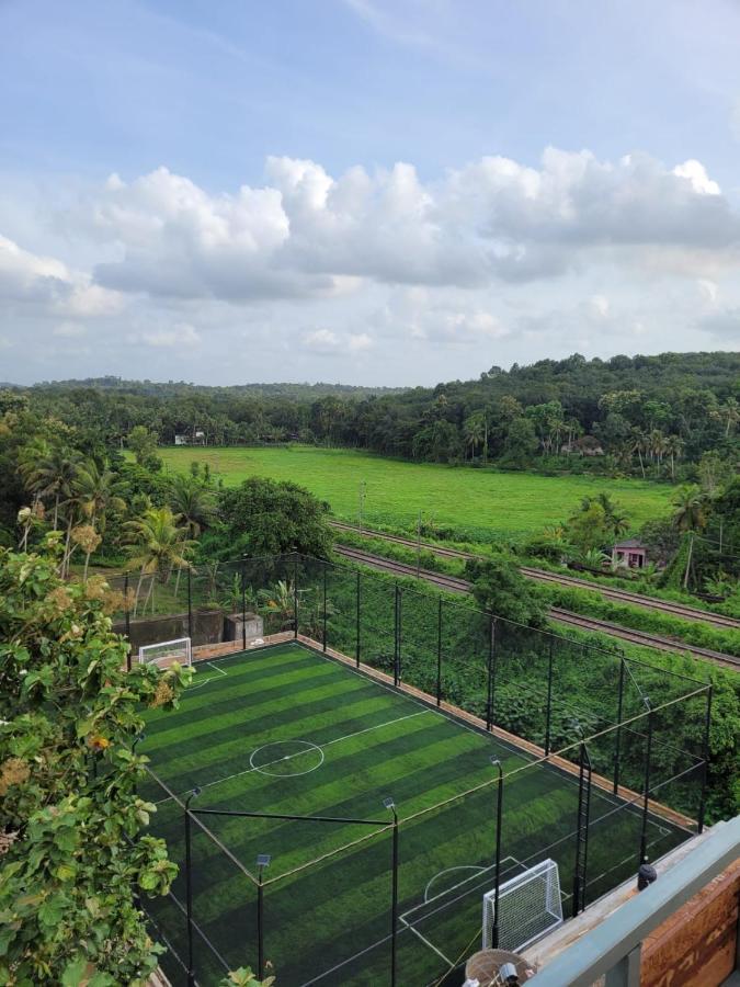Hotel Beeza Clubhouse à Kottayam Extérieur photo