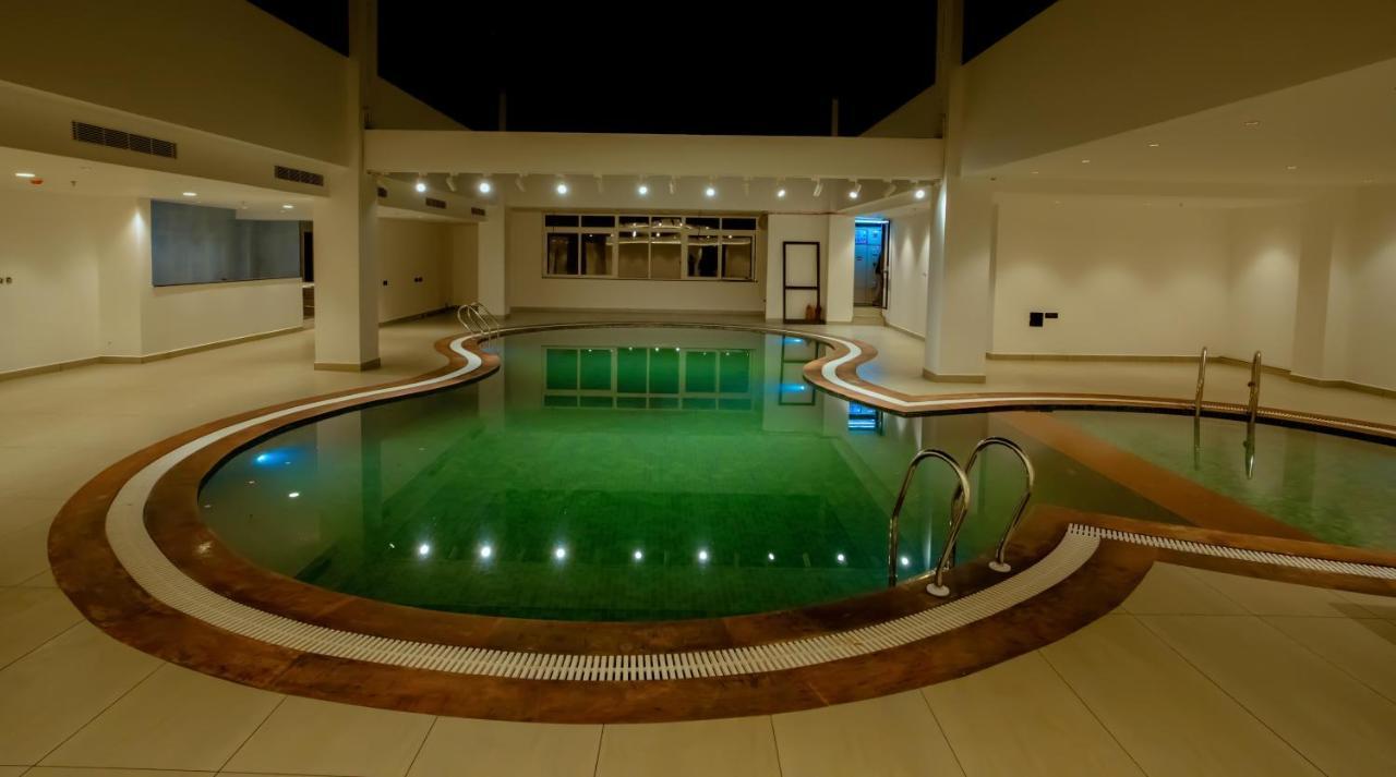 Hotel Beeza Clubhouse à Kottayam Extérieur photo