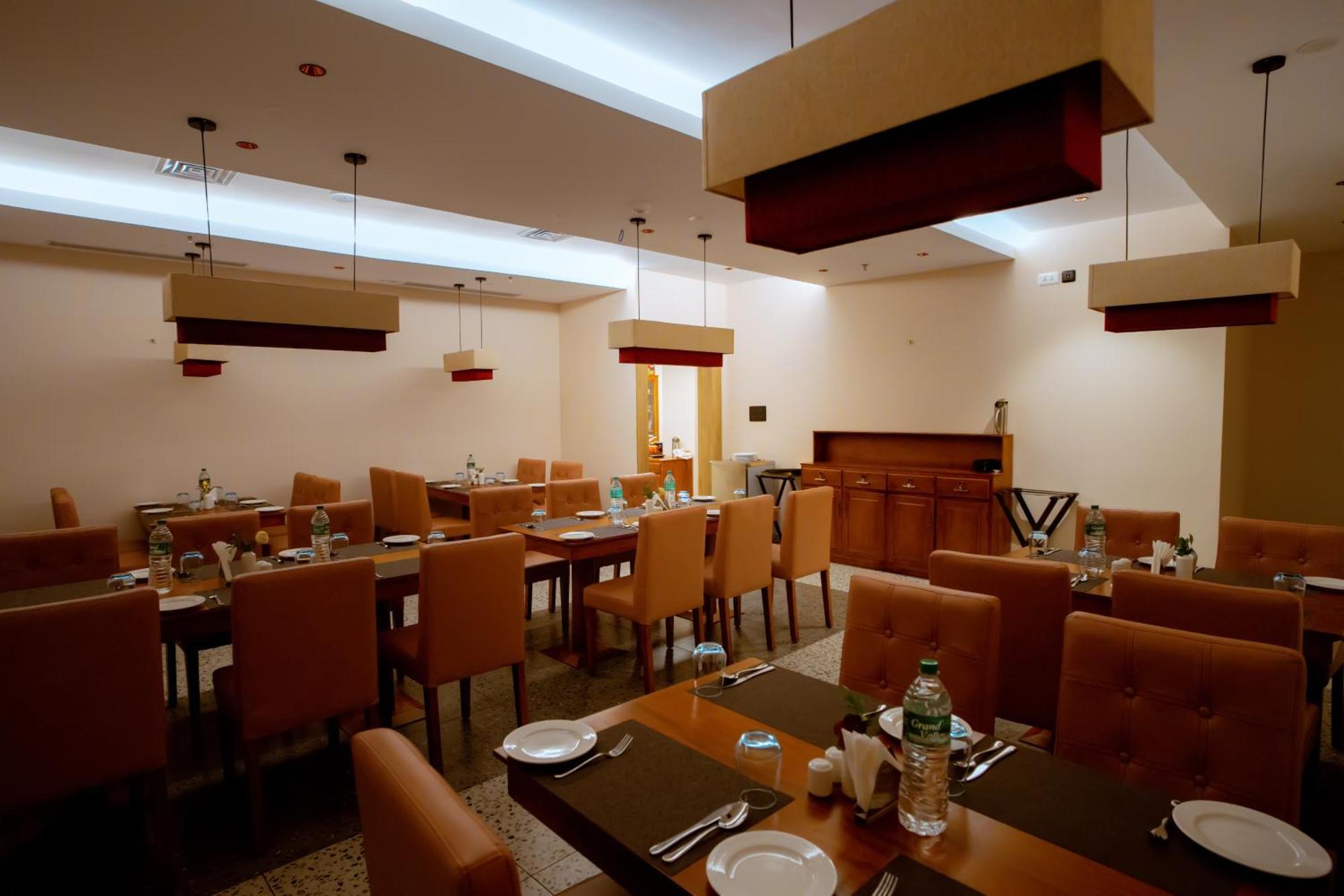Hotel Beeza Clubhouse à Kottayam Extérieur photo